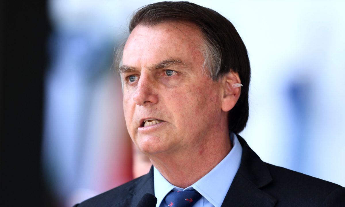 Acuado na pandemia, Bolsonaro faz série de acusações sem apresentar provas